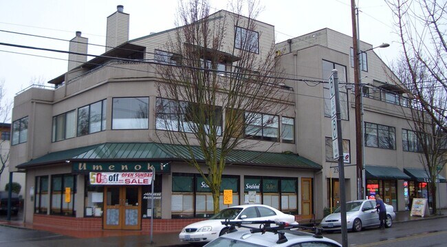 Building Photo - 2340 NW Thurman St