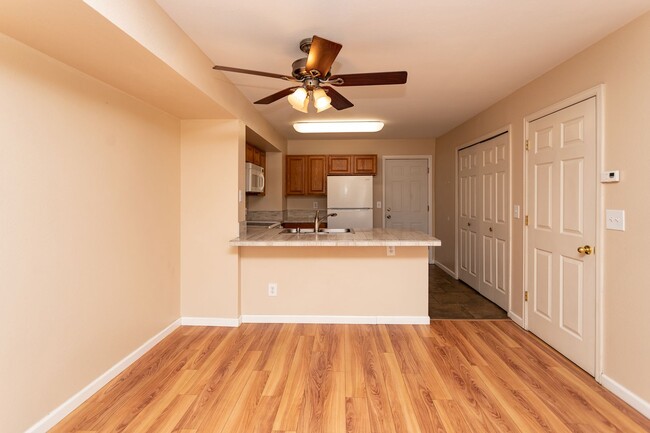 Building Photo - Charming 2-Bed, 2-Bath Townhome– Move-In R...