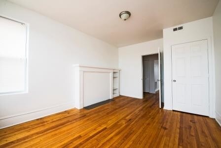 Building Photo - 7053 S Saint Lawrence Ave