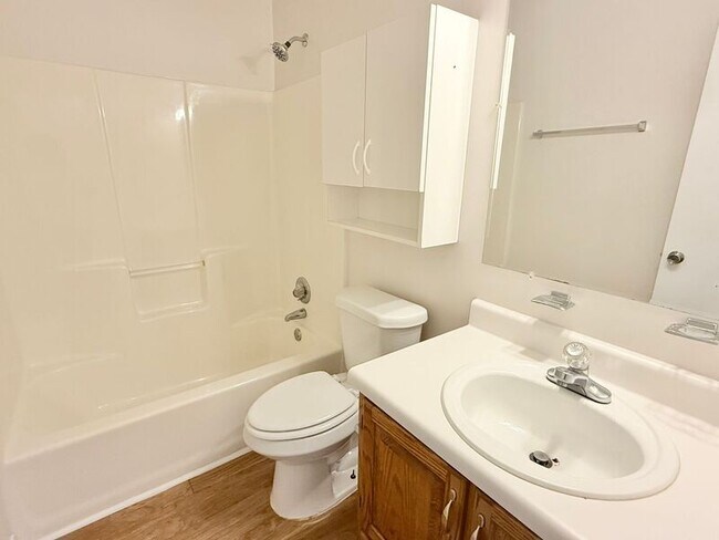 Building Photo - 3980 Deerwood Cir