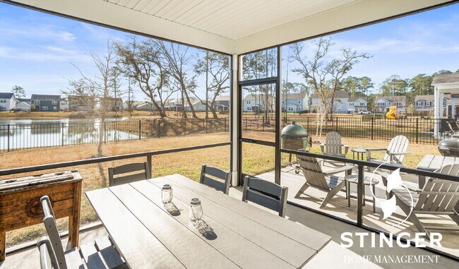 Building Photo - 1174 Danner Dr