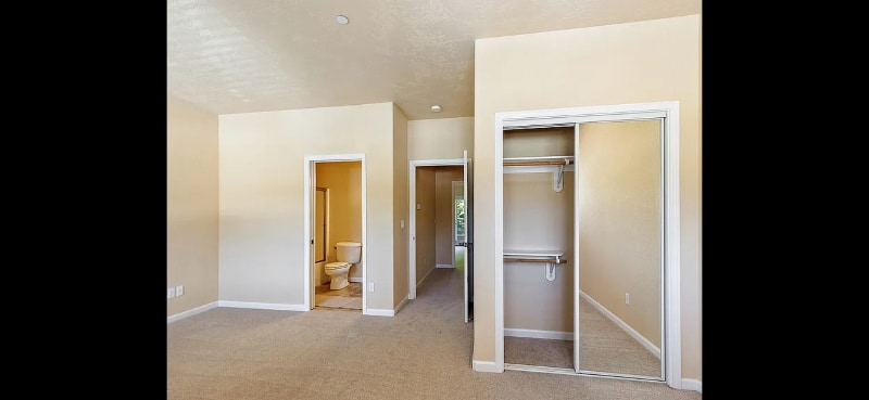 Building Photo - 1716 SE Softwood Way