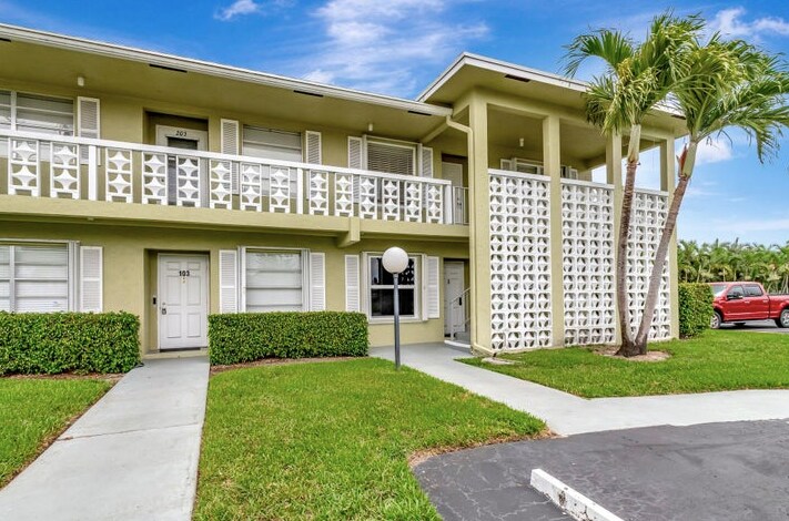 Building Photo - 1140 Mahogany Way