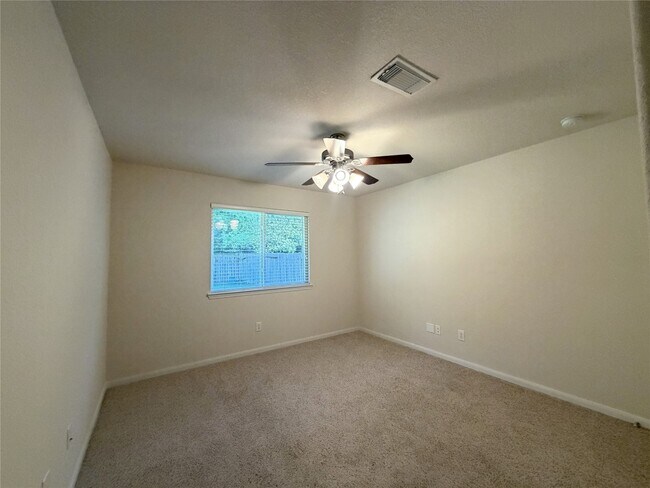 Building Photo - 21411 Venture Park Dr