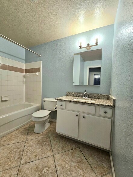 Building Photo - 5526 Pga Blvd