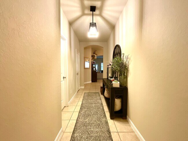 Building Photo - *COMING SOON* Modern Home with Fenced Backyard, Community Pool & Playground!