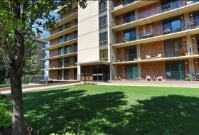 Building Photo - 910 Donner Way