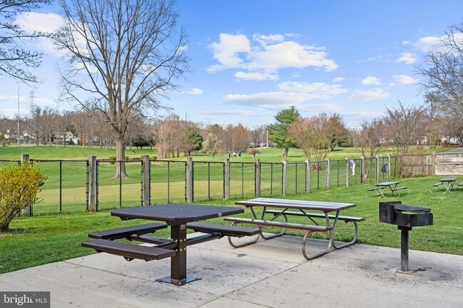 Building Photo - 2858 New Providence Ct