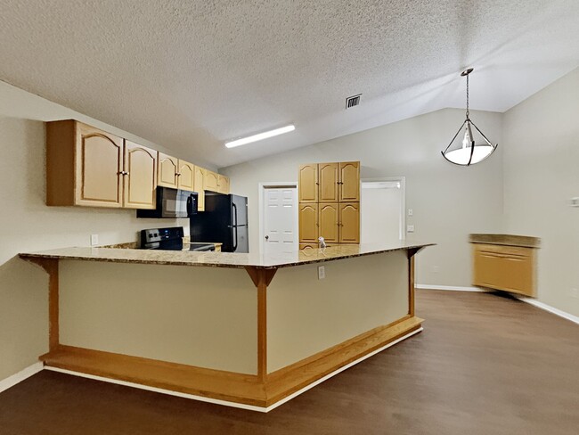 Building Photo - 14902 Pelican Point