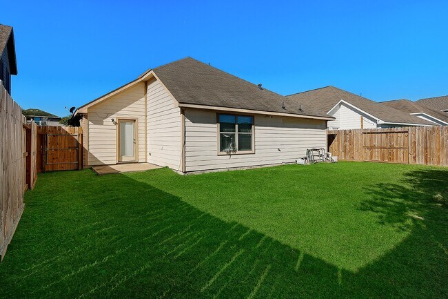 Building Photo - 9606 Arched Oak Dr