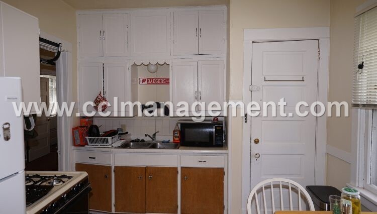 Building Photo - 729 Clark Ct