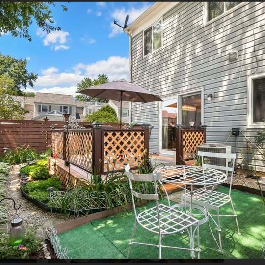 Building Photo - 824 Minnesota Cir