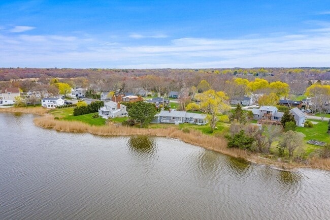 Building Photo - 4 Wianno Way