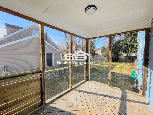 Building Photo - 459 Algonquin Rd