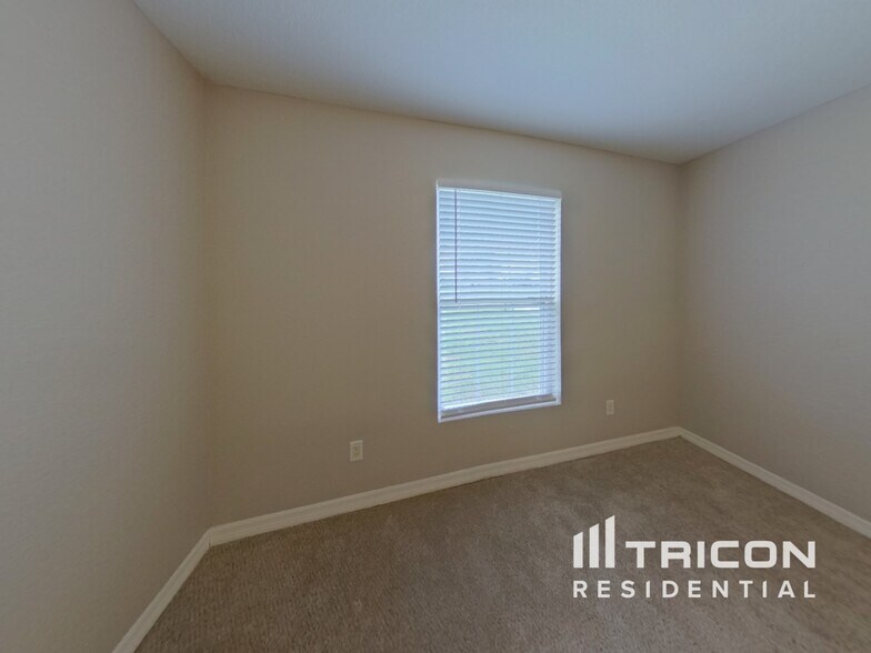 Building Photo - 1240 Fleetwood Dr NW