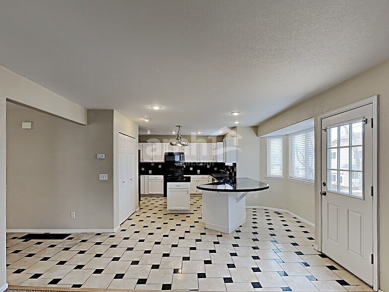 Building Photo - 4259 S Killarney St