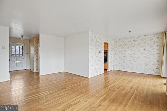 Building Photo - 6106 Rivanna Dr