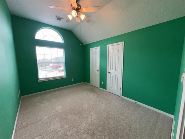 Building Photo - 2513 Flycatcher Cove Dr