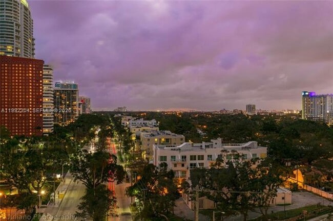 Building Photo - 1451 Brickell Ave