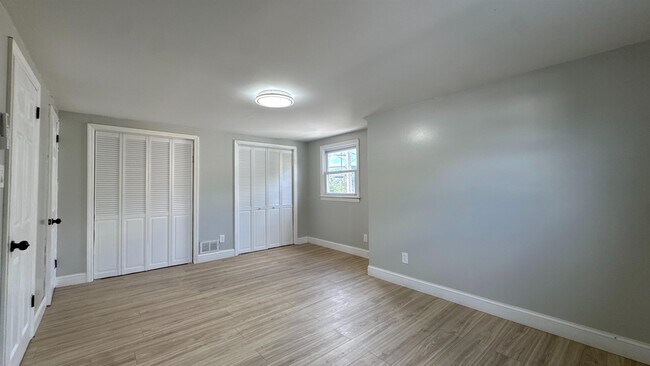 Building Photo - 44 Old Bergen Rd