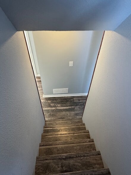 Building Photo - 1241 Eagle St