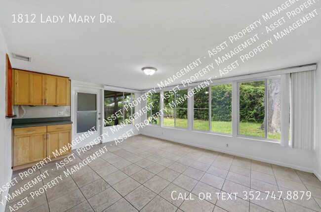 Building Photo - 1812 Lady Mary Dr