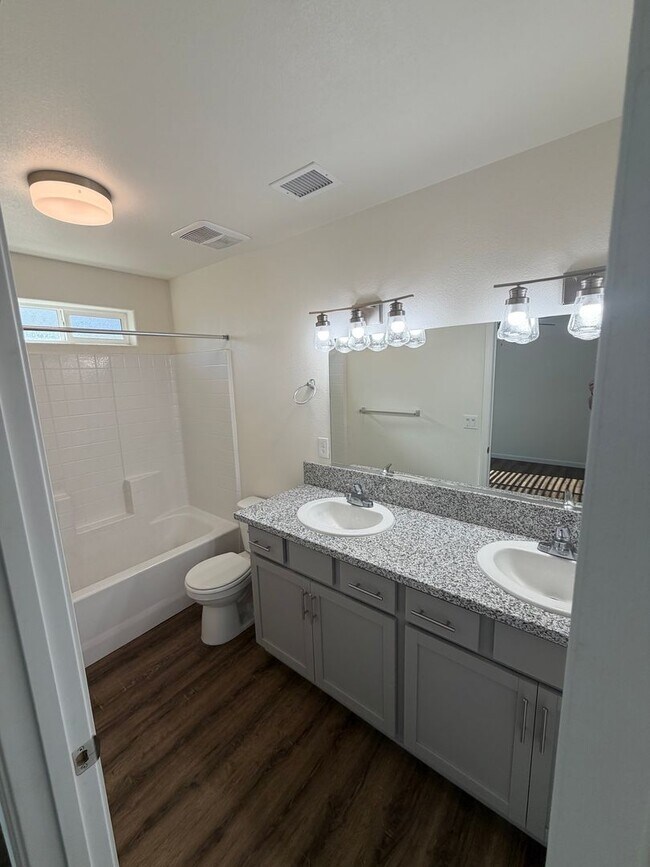 Building Photo - Brand new home in Madera Ca