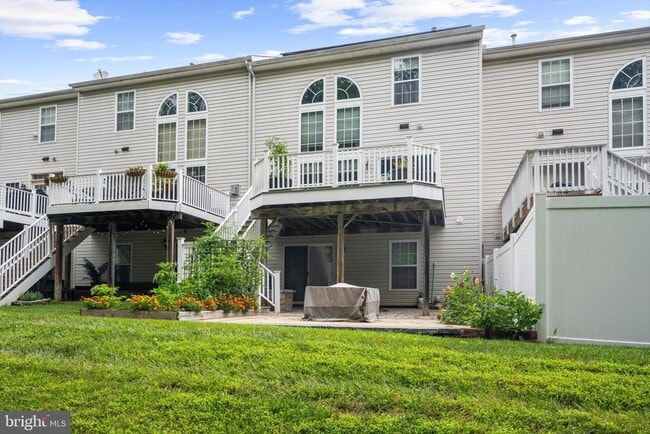 Building Photo - 4749 Thistle Hill Dr