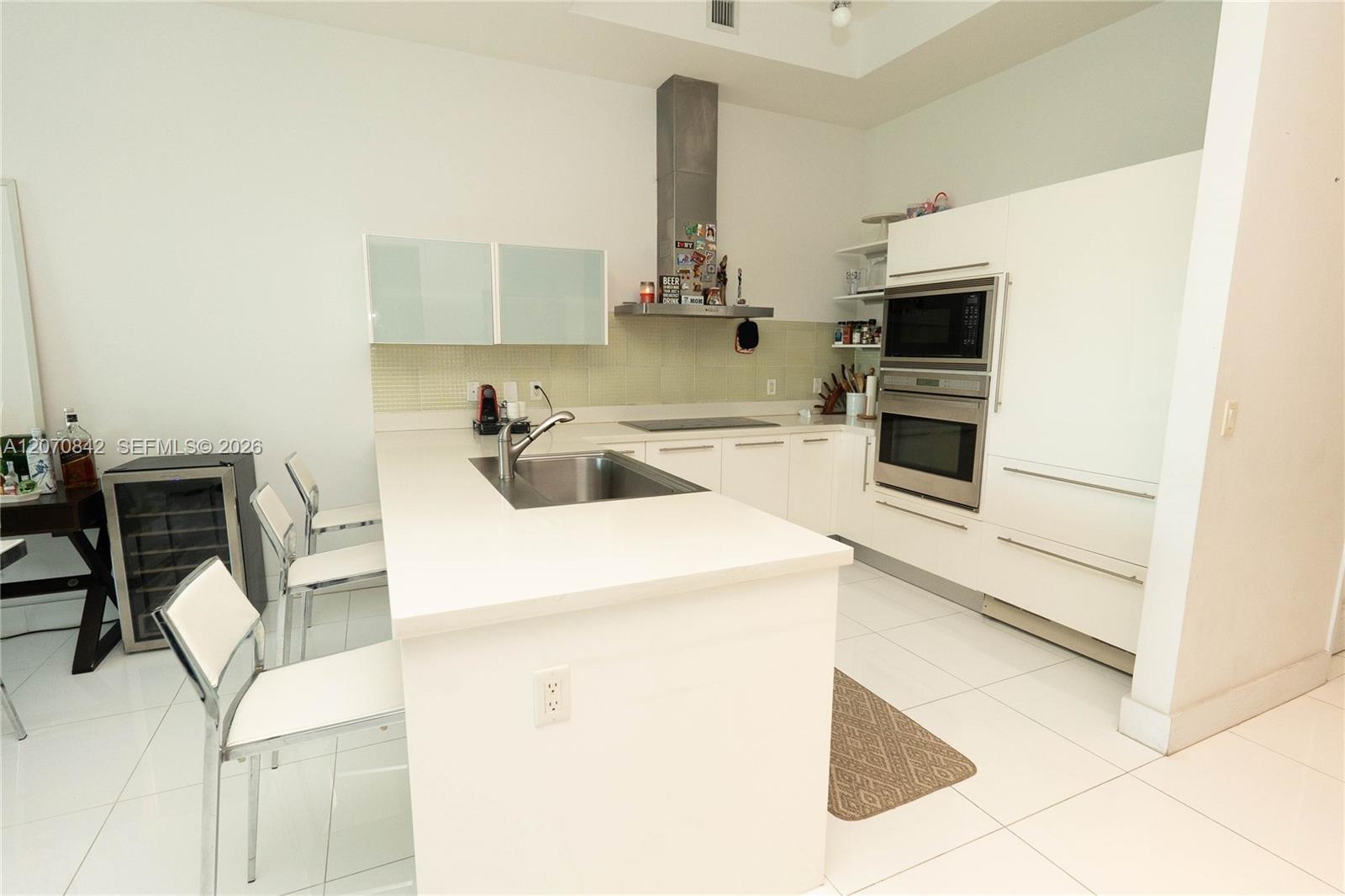 Building Photo - 150 Sunny Isles Blvd