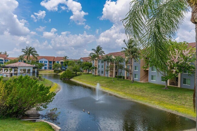 Building Photo - 120 Villa Cir