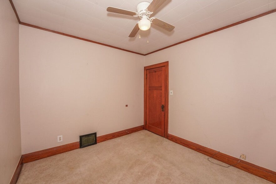 Building Photo - 2975 N 58th St