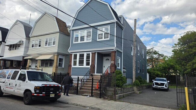 Building Photo - 218 Dwight St
