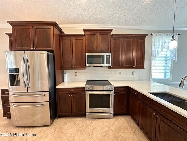 Building Photo - 943 Hazeltine Ct