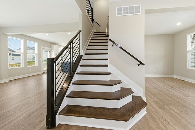 Building Photo - 521 Coolmore Ct