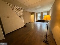 Building Photo - 1816 S Chadwick St