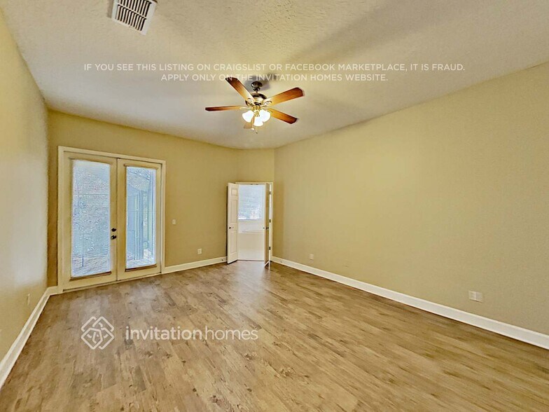 Building Photo - 638 Johns Landing Way