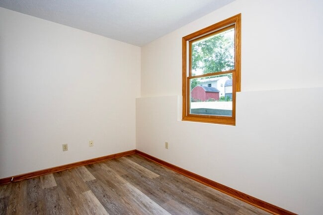 Building Photo - Three bedroom duplex