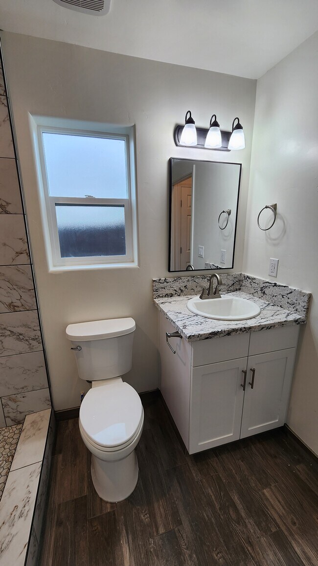 Building Photo - 1659 Bullard Ave.