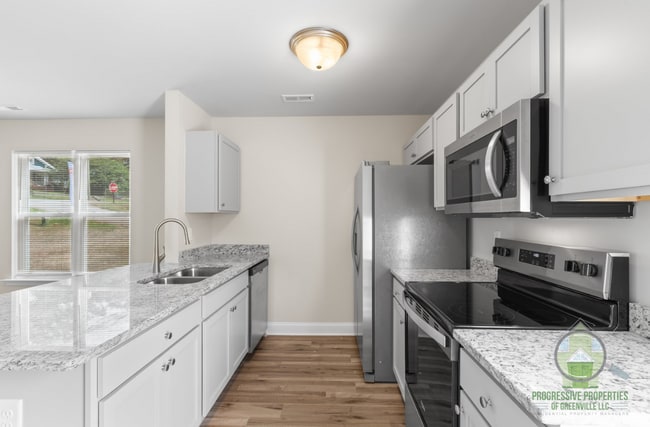 Building Photo - 203 Liberty Dr