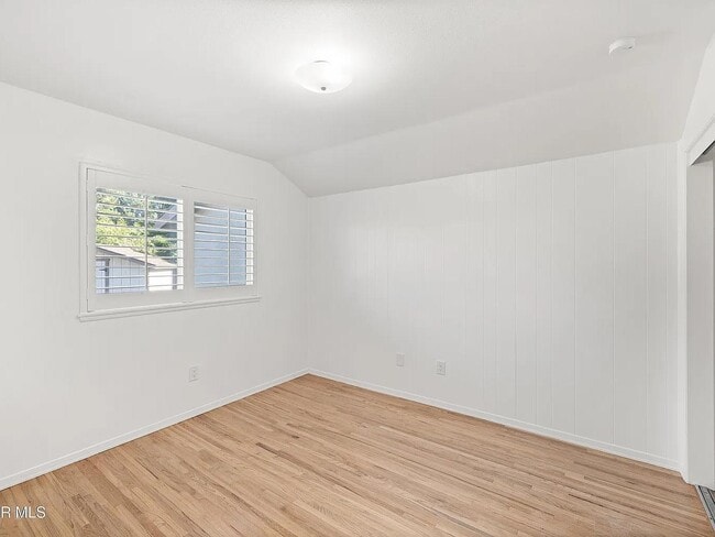 Building Photo - 326 Longwood Ct