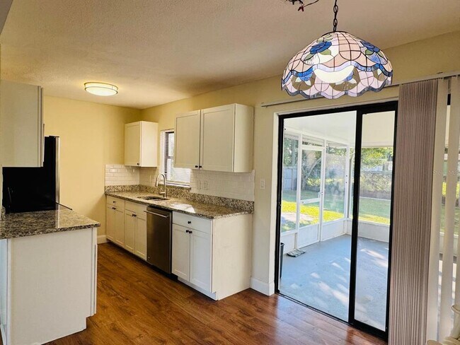 Building Photo - 7024 Moderna Way