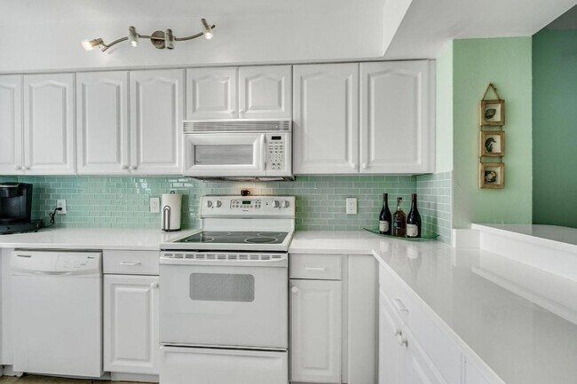 Building Photo - 420 Celestial Way