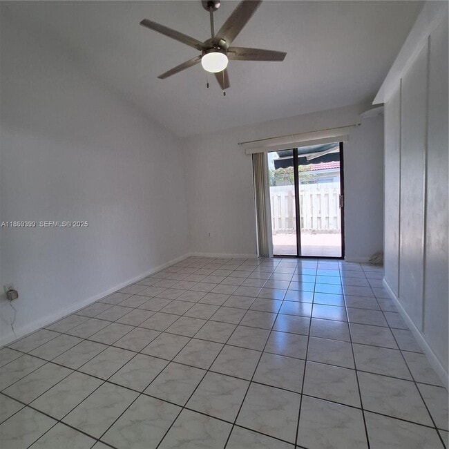 Building Photo - 3214 San Remo Cir