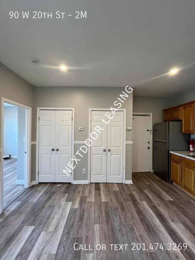 Building Photo - 90 W 20th St