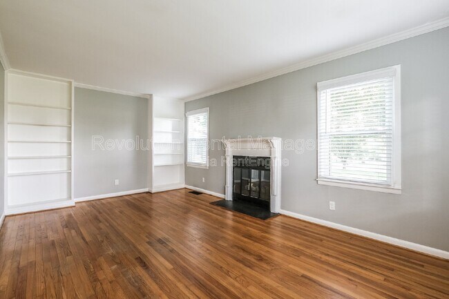 Building Photo - 3288 Regalwoods Dr