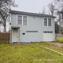 Building Photo - 3243 10th St