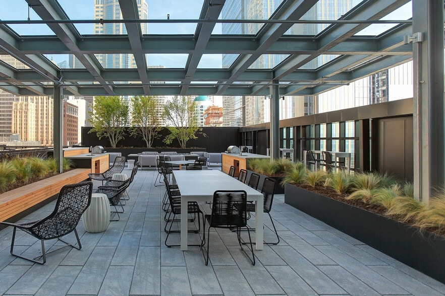 Building Photo - 1430 2nd Ave