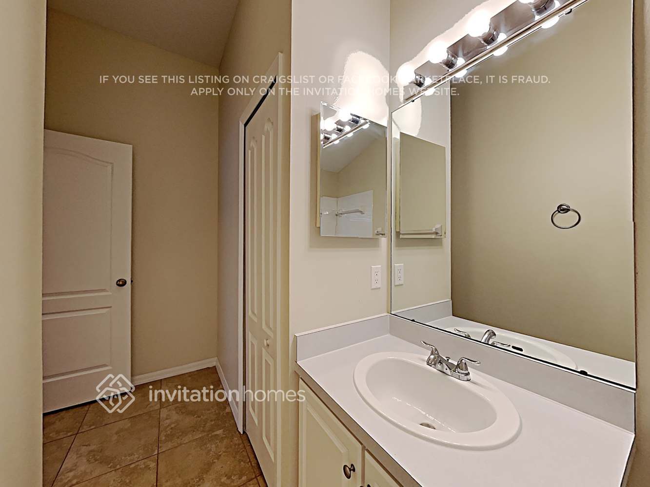 Building Photo - 8414 Canterbury Lake Blvd