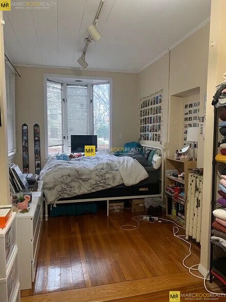 Building Photo - 12 Euston St