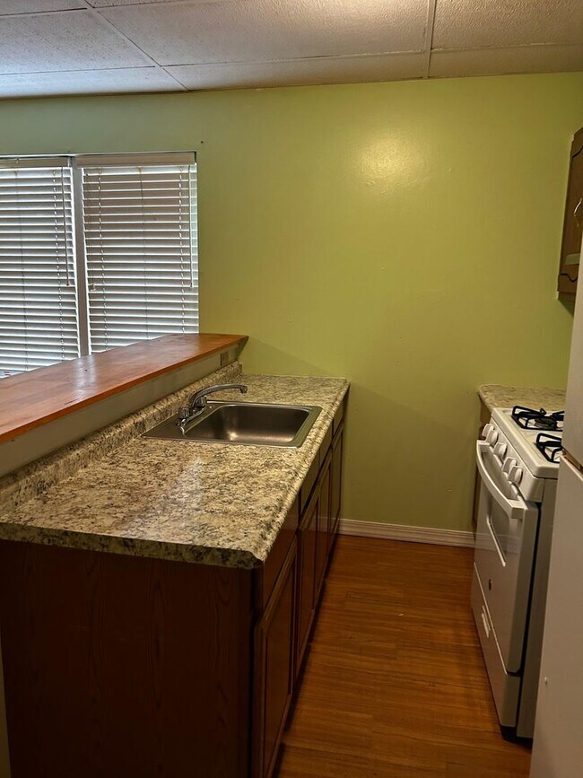 Building Photo - 59 Price St